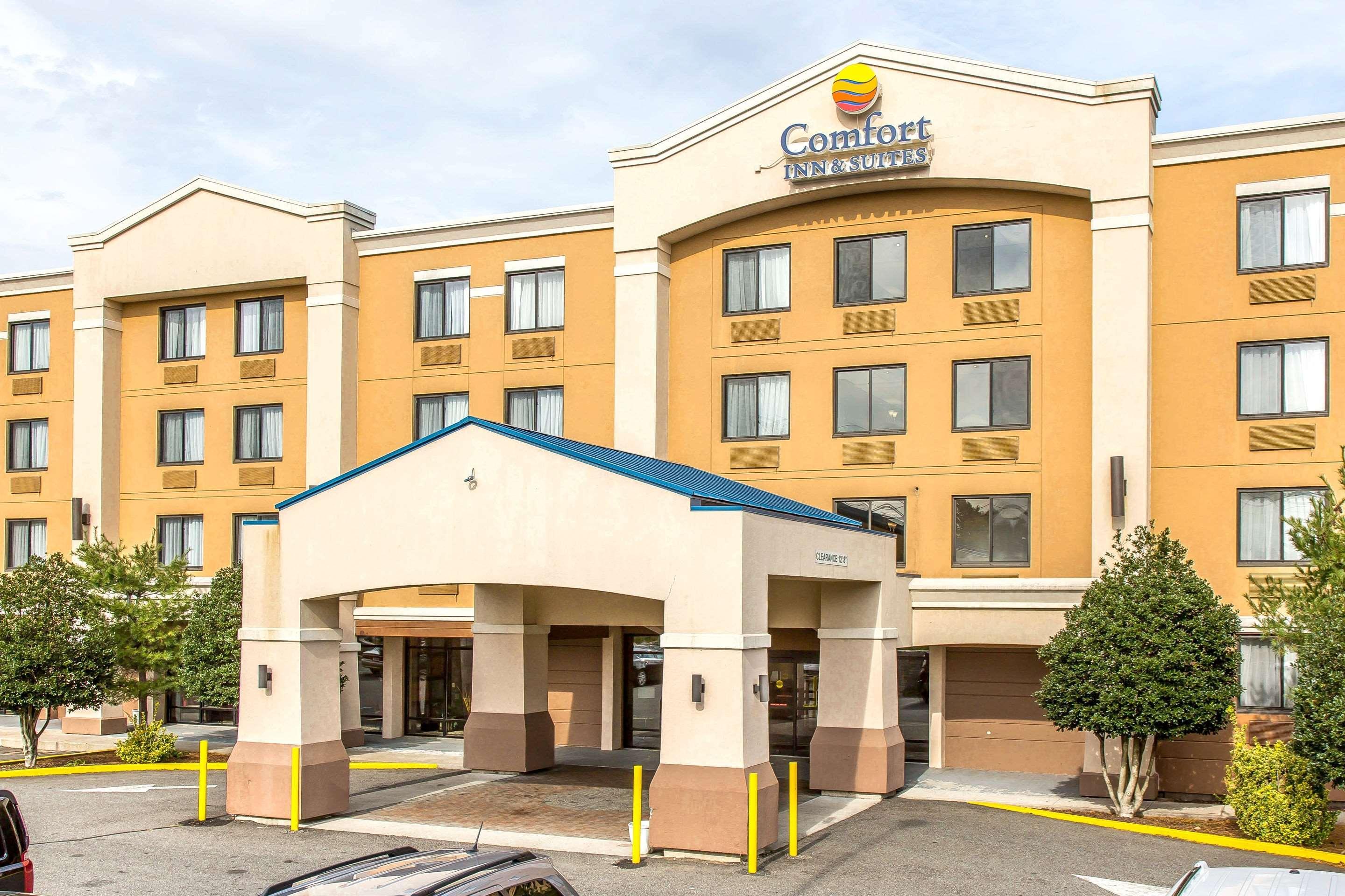 Comfort Inn & Suites Meriden Exterior photo